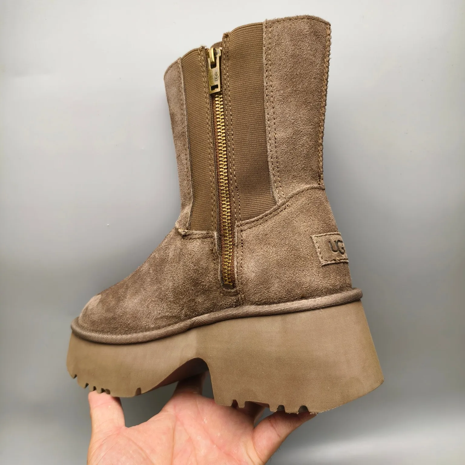 💰600 UGG sheepskin all-in-one snow boots 8313 Thick sole wedge casual women's boots Color: maroon black walnut Matching size: 35-40